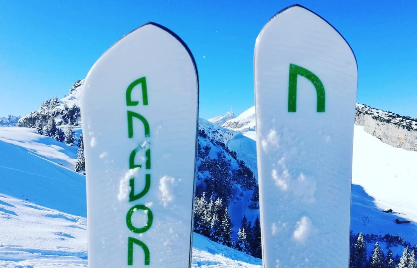 Bessere Rahmenbedingungen dank Umzug: Die Anavon-Ski werden künftig in Zizers produziert.
