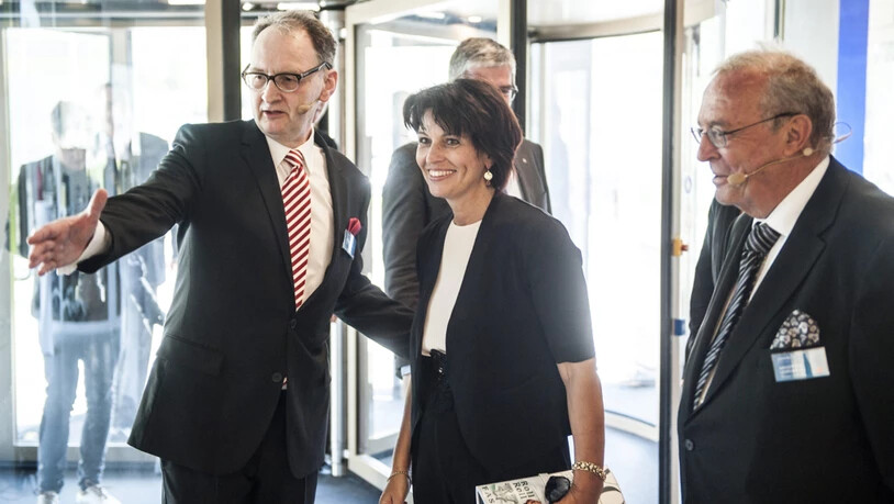 Hoher Besuch anlässlich der offiziellen Eröffnung des Medienhauses von Somedia in Chur am 24.4.2015. Zu Gast war Bundesrätin Doris Leuthard