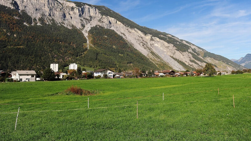 Werden Landflächen um- oder eingezont entsteht ein Mehr- oder Minderwert. Der Kanton Graubünden regelt den Umgang mit den Wertve