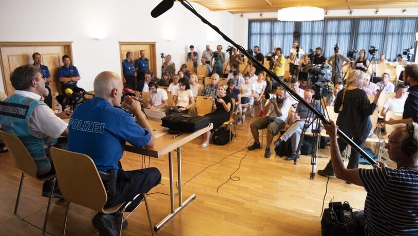 Medienkonferenz der Kantonspolizei Graubünden nach dem Flugzeugabsturz bei Flims.