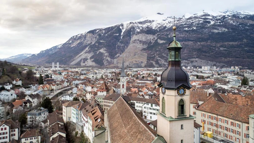 Die Bürgergemeinde Chur bietet von April bis September eine vergünstigte Einbürgerung für Schweizer an.