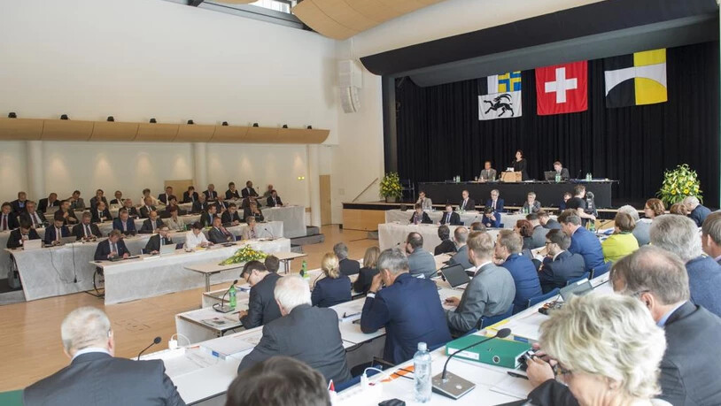 Die Landsession des Grossen Rates in Pontresina hat mit der Eröffnungsansprache begonnen.