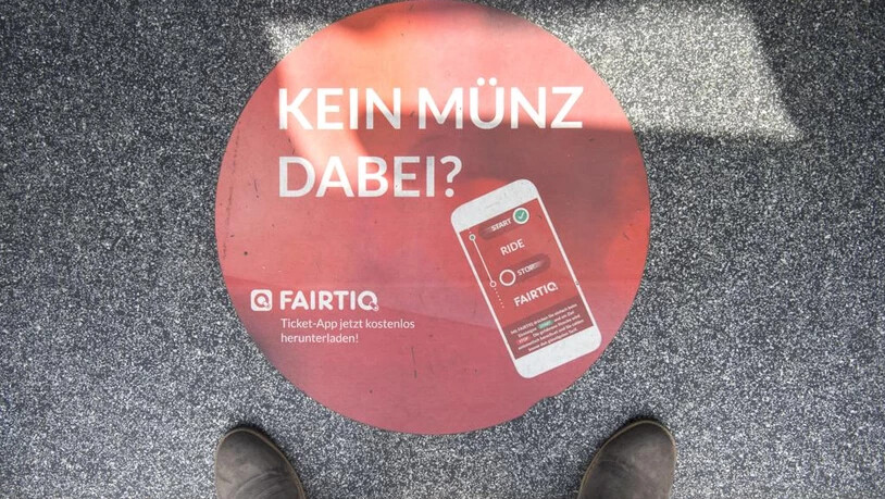 Kein Münz dabei? Kein Problem! Mit der Fairtiq-App kann das Ticket bequem mit dem Smartphone gekauft werden.