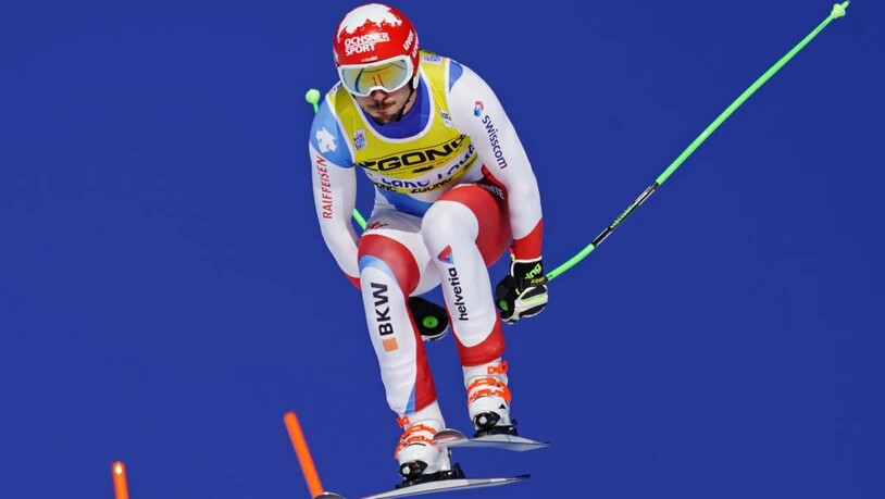 Carlo Janka ist zum Abfahrts-Auftakt auf schnellen Skis unterwegs.