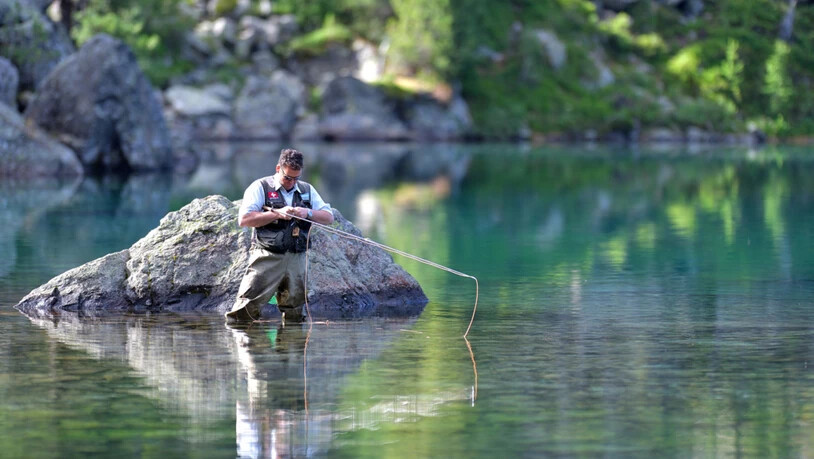 Lichtblick August 2016 Claudio Godenzi: Fischeer am Lago di Saoseo