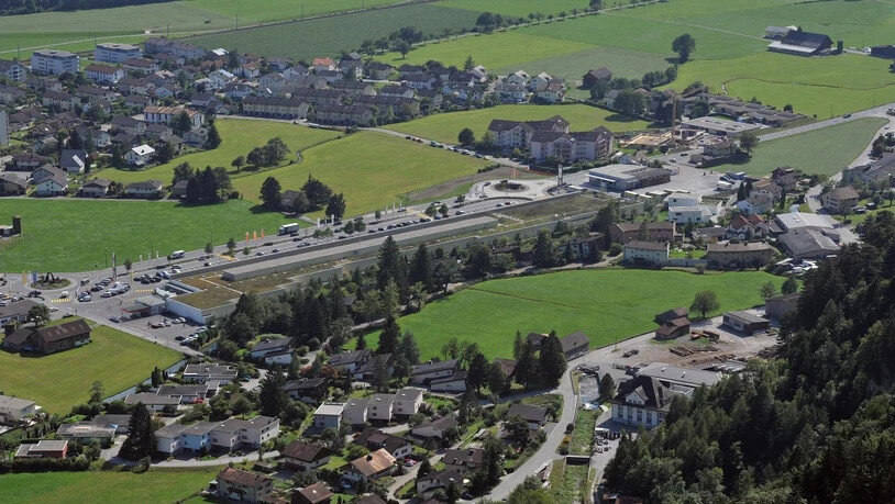 Luftaufnahme vom Krumm-Center in Näfels.