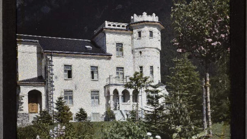 Ein Autochrome von 1911 zeigt die Villa Svea schon in Farbe.