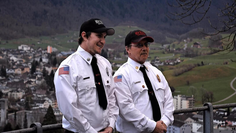  Vater Bob Pernot und Sohn Trevor sind Mitglieder der Feuerwehr in New Glarus.