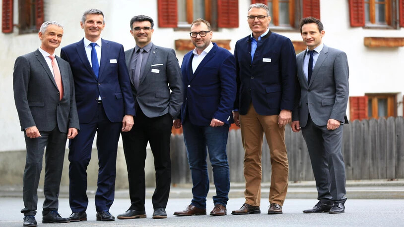 Präsident und Geschäftsführer Franz Sepp Caluori zusammen mit den vier neuen Regierungsratskandidaten.