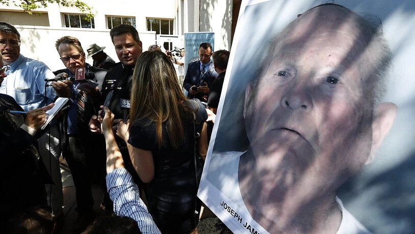 Die Polizei in Kalifornien hat nach eigenen Angaben den "Golden State Killer" nach jahrzehntelangen Ermittlungen gefasst.