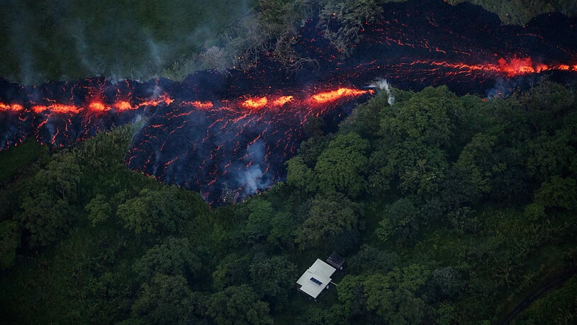 Ein über 300 Meter langer Riss im Boden nach dem Ausbruch des Vulkans Kilauea auf Hawaii.