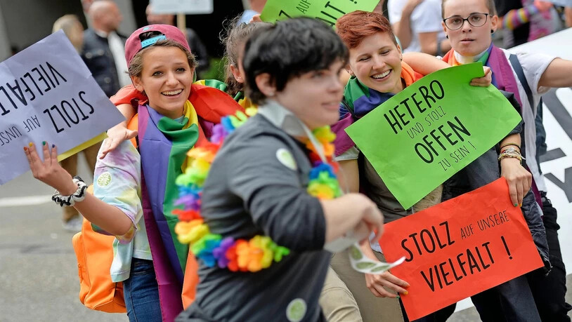 Am Zurich Pride Festival demonstrieren Menschen unterschiedlichster Sexualität für ihre Rechte.