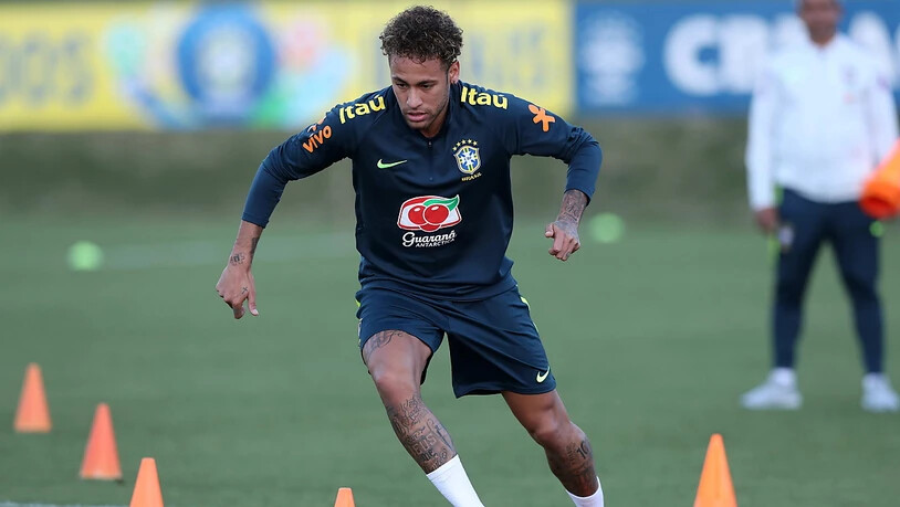 Ein Bild, das die brasilianischen Fans erfreut: Neymar nach seiner Fussverletzung wieder am Ball