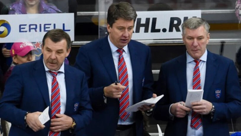 Oleg Snarok, Harijs Witolinsch und Vladimir Fedosov (von links) sind nicht mehr Trainer von SKA St. Petersburg.