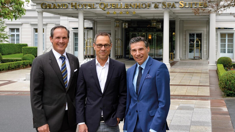 Marco R. Zanolari (General Manager Grand Hotels), Matthias Hüppi (FCSG-Präsident) und Patrick Vogler (CEO Grand Resort).