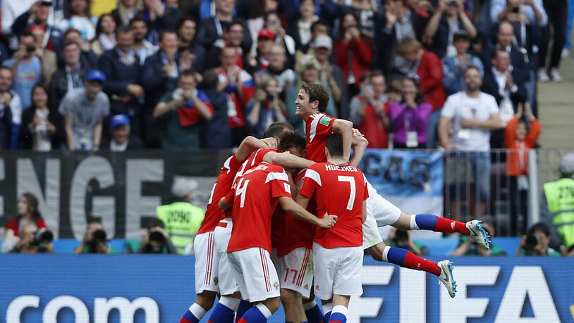 Das russische Nationalteam schoss sich mit einem 5:0 gegen Saudi-Arabien zurück in die Herzen der heimischen Fans
