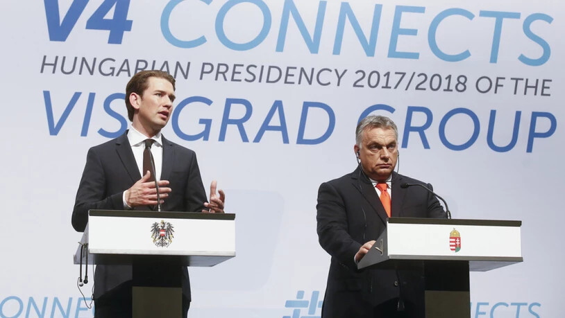 Österreichs Bundeskanzler Sebastian Kurz (l.) und Ungarns Ministerpräsident Viktor Orban am Donnerstag anlässlich des Treffens der Visegrad-Gruppe in Budapest.