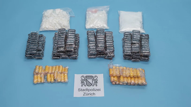 Über hundert Kokain-Fingerlinge fand die Polizei in einer Wohnung im Kanton Solothurn.
