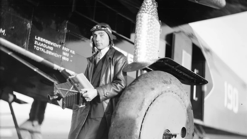 Der St. Galler Pilot und Unternehmer Walter Mittelholzer wurde berühmt mit abenteuerlichen Expeditionsflügen. Das Landesmuseum in Zürich zeigt seine Fotografien vom 20. Juli bis 7. Oktober 2018.