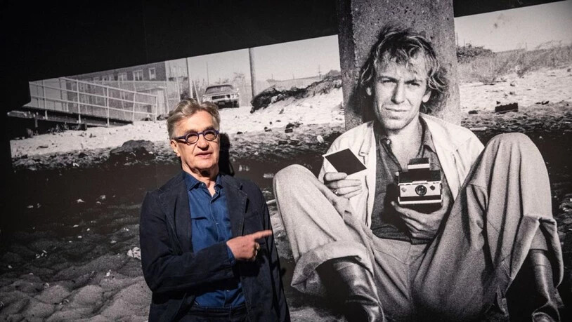 Wim Wenders - hier in seiner Fotoausstellung "Sofort Bilder" in Berlin - erhält am 6. Oktober im Rahmen des Zurich Film Festivals den A Tribute to... Award.