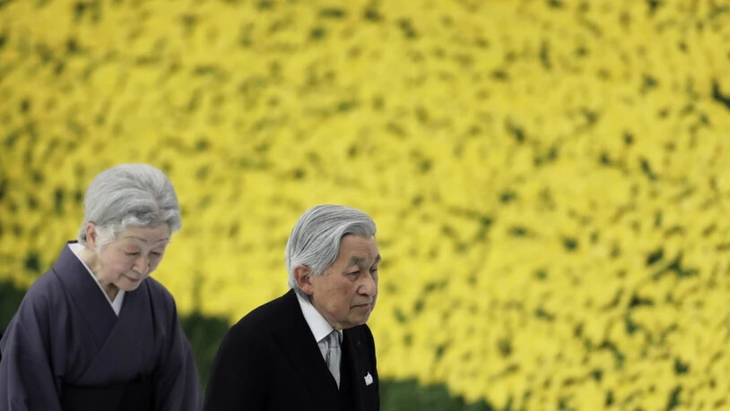 Kaiser Akihito und Kaiserin Michiko bei der Gedenkfeier zum 73. Jahrestag des Kriegsendes.
