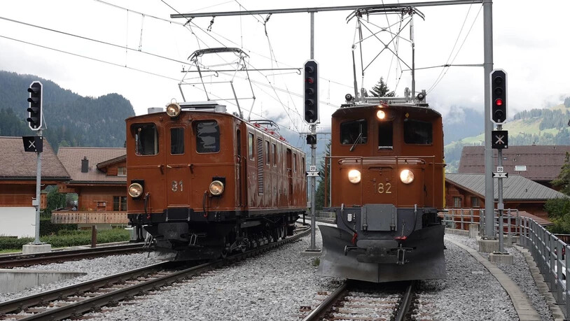 Parallelfahrt der beiden «Bernina-Lokveteranen».
