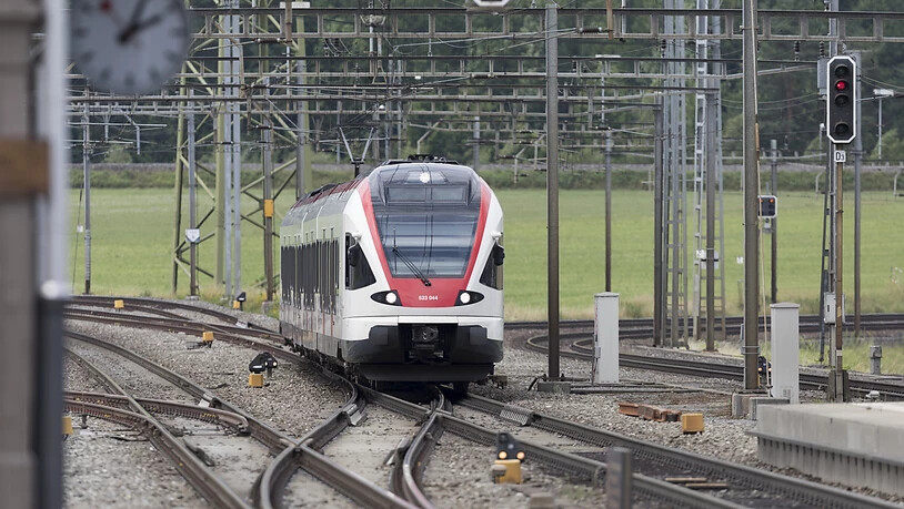 ABB liefert die Antriebstechnik für mehr als 160 Züge von Stadler Rail.  Ein Grossteil des Auftrags betrifft Standorte in der Schweiz. (Archivbild)