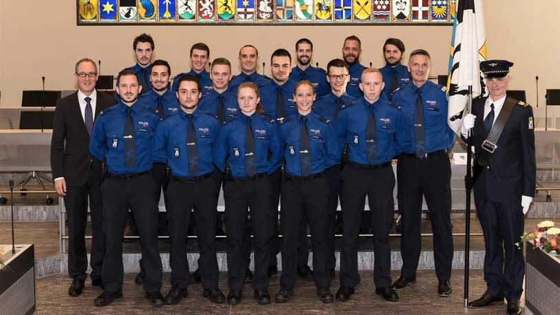 Die 15 neuen KantonspolizistInnen