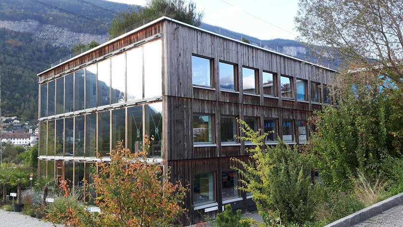 Das Bürohaus Gasser von Architekt Andrea Rüedi: SIA-Preis für nachhaltiges Bauen, Schweizer sowie europäischer Solarpreis.