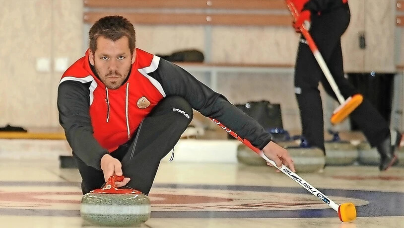 Herr der Steine: Martin Rios’ Tag ist mit Curling ausgefüllt, entweder spielt er selbst, oder …