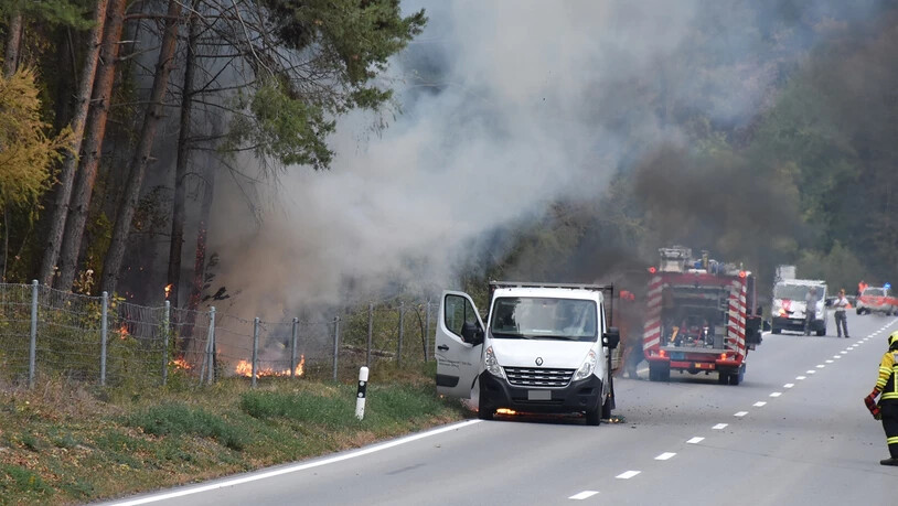 In Rothenbrunnen brannte die Ladung eines Lieferwagens.