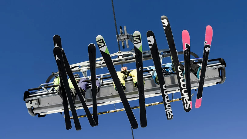 Am Samstag geht es los: Einige Skigebiete eröffnen die Saison. (Archiv)