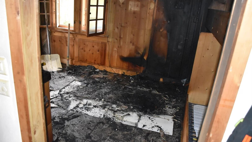 In Preda ist es am Freitagmittag zu einem Mottbrand in einem Ferienhaus gekommen. Die im Einsatz stehende Feuerwehr Bergün-Filis