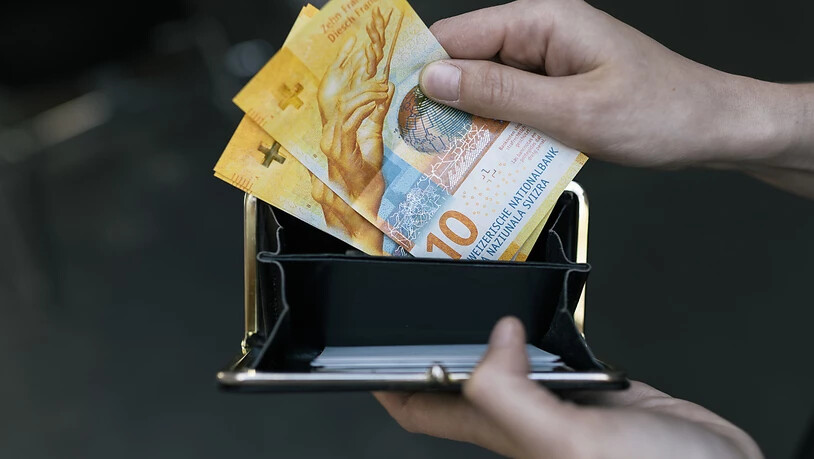 Die Teuerung in der Schweiz frisst in diesem Jahr die Lohnerhöhung weg. (Archiv)