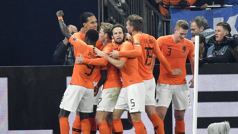 Die Niederlande erreichte bei Erzrivale Deutschland im Finish noch ein 2:2, das den Einzug ins Finalturnier der Nations League einbringt