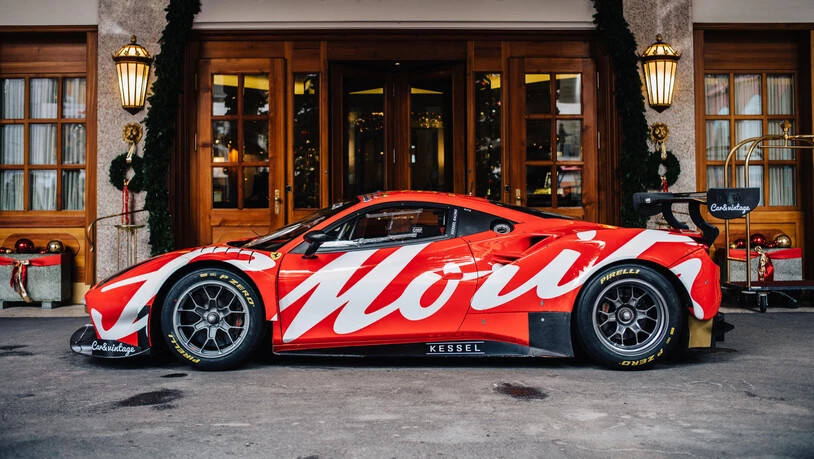 Der mit St. Moritz gebrandete Ferrari 488 GT3 ist bis am 8. Januar 2019 im Parkhaus Serletta ausgestellt .