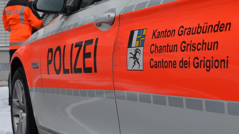 In Chur stoppte die Polizei ein Fahrzeug mit einem fahrunfähigen Lenker, der zudem ohne Ausweis unterwegs war.