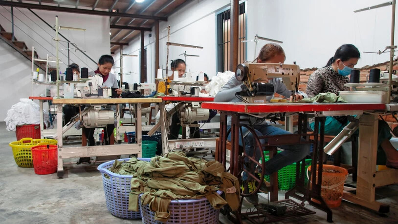 Made in Kambodscha: Die Näherinnen in Kampot arbeiten unter modernen, angenehmen Bedingungen. 