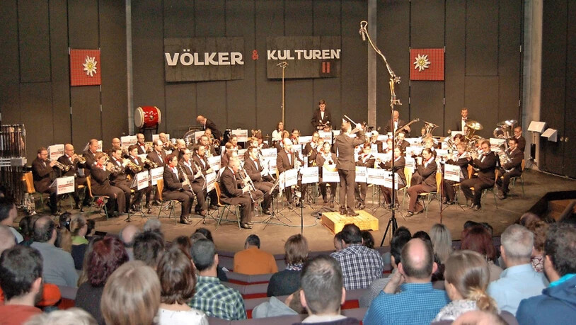 «Völker und Kulturen»: So lautet das Motto, unter dem die Harmoniemusik Glarus ihr Hauptkonzert gibt.