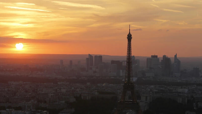 Die Stadt Paris geht gerichtlich gegen die Wohnungsvermittlung Airbnb vor. Die Online-Plattform hat laut der Stadtverwaltung gegen Auflagen verstossen. (Archivbild)