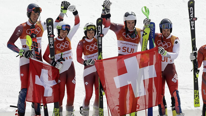 In Pyeongchang jubelte das Swiss-Ski-Sextett zuoberst auf dem Podest