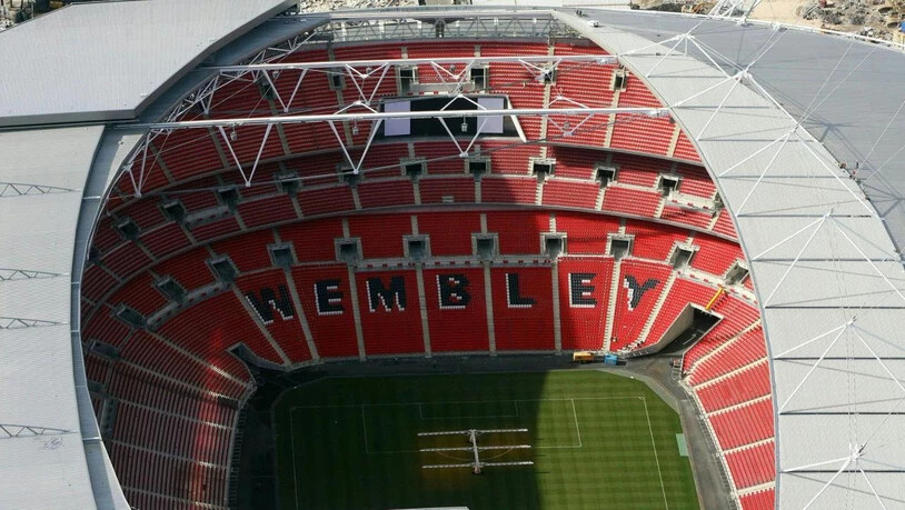 Das Duell zwischen Tottenham und dem BVB am Mittwochabend (20.45 Uhr) findet im Wembley statt, weil das neue Stadion der Spurs immer noch nicht fertiggestellt ist. Die neue Arena für 62'062 Zuschauer leidet an Sicherheitsmängel, die seit letztem Herbst…