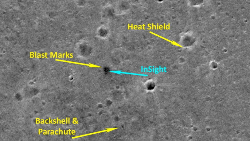 Die Aufnahme der Berner Mars-Kamera CaSSIS zeigt die Landezone des NASA-Landers "InSight". Das Bild umfasst eine Fläche von 2,25 mal 2,25 Kilometern in der Ebene Elysium Planitia nördlich des Mars-Äquators.