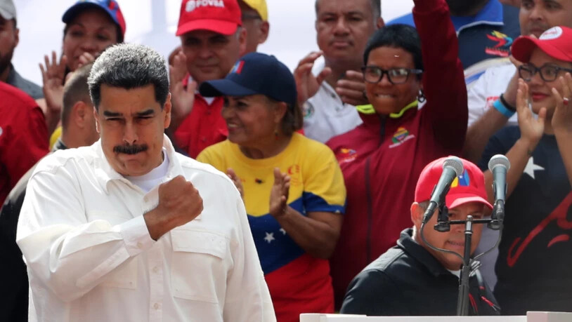 Verlangt offenbar den Rücktritt aller seiner Minister: Venezuelas Staatschef Nicolas Maduro. (Archivbild)