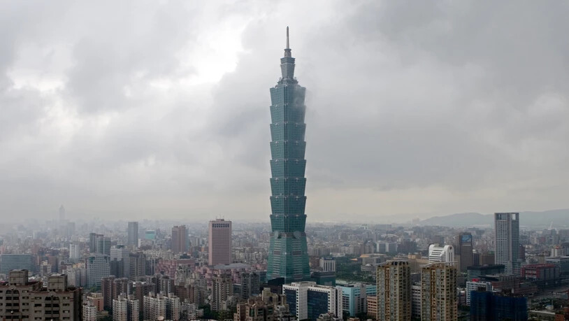 Das Hochhaus Taipei 101 in Taipeh. Wegen eines Erdbebens wackelten in Taiwans Hauptstadt Gebäude. (Archivbild)