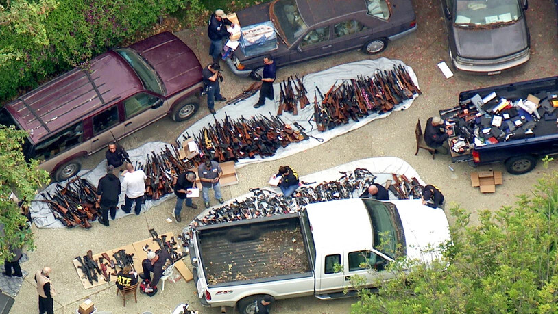 Die Polizei in Los Angeles hat am Mittwoch (Ortszeit) ein Mega-Waffenlager ausgehoben.
