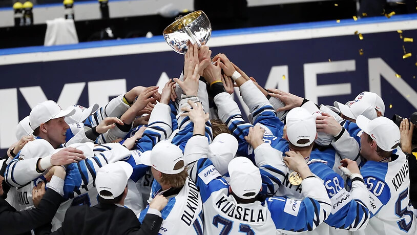Finnlands Eishockey-Nationalteam feiert den dritten WM-Titel nach 1995 und 2011. Im Final bezwingen sie Kanada 3:1.