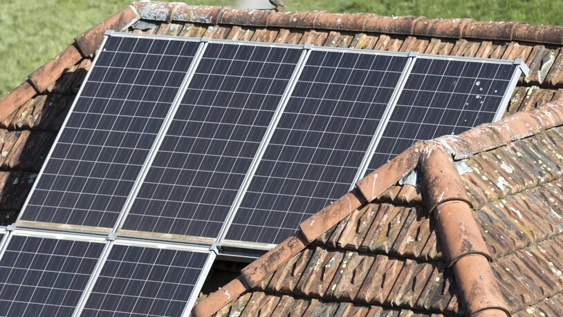 Dank Niedrigstenergie-Bauten und ganzflächigen Solarzellen auf den Gebäudedächern sollen gemäss einer Studie die Ziele des Pariser Klimaabkommens erreichbar sein.