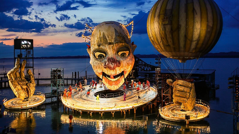 180'000 Zuschauerinnen und Zuschauer werden bis am Sonntagabend Verdis Oper "Rigoletto" auf der Seebühne in Bregenz gesehen haben.