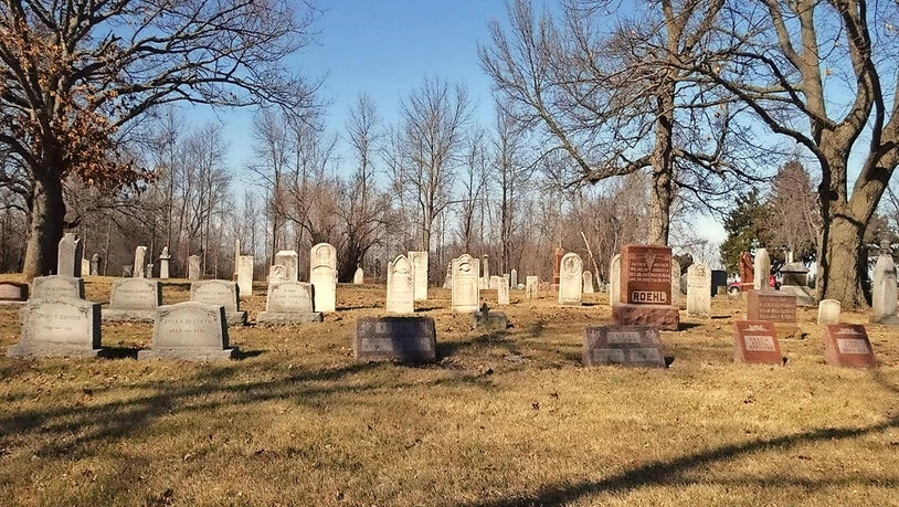Was bleibt: Auf dem Friedhof von New Elm in Wisconsin ruhen die Verstorbenen von zwei Jahrhunderten.